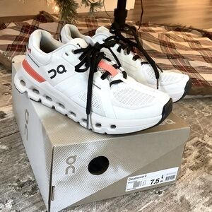 On Cloud Cloudrunner 2 white/ sand EUC